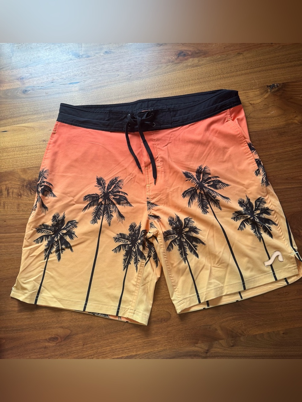 NWOT- Men's Palm-Print Swim board short